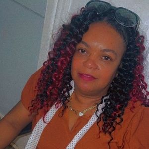 Meet your Posher, Juana